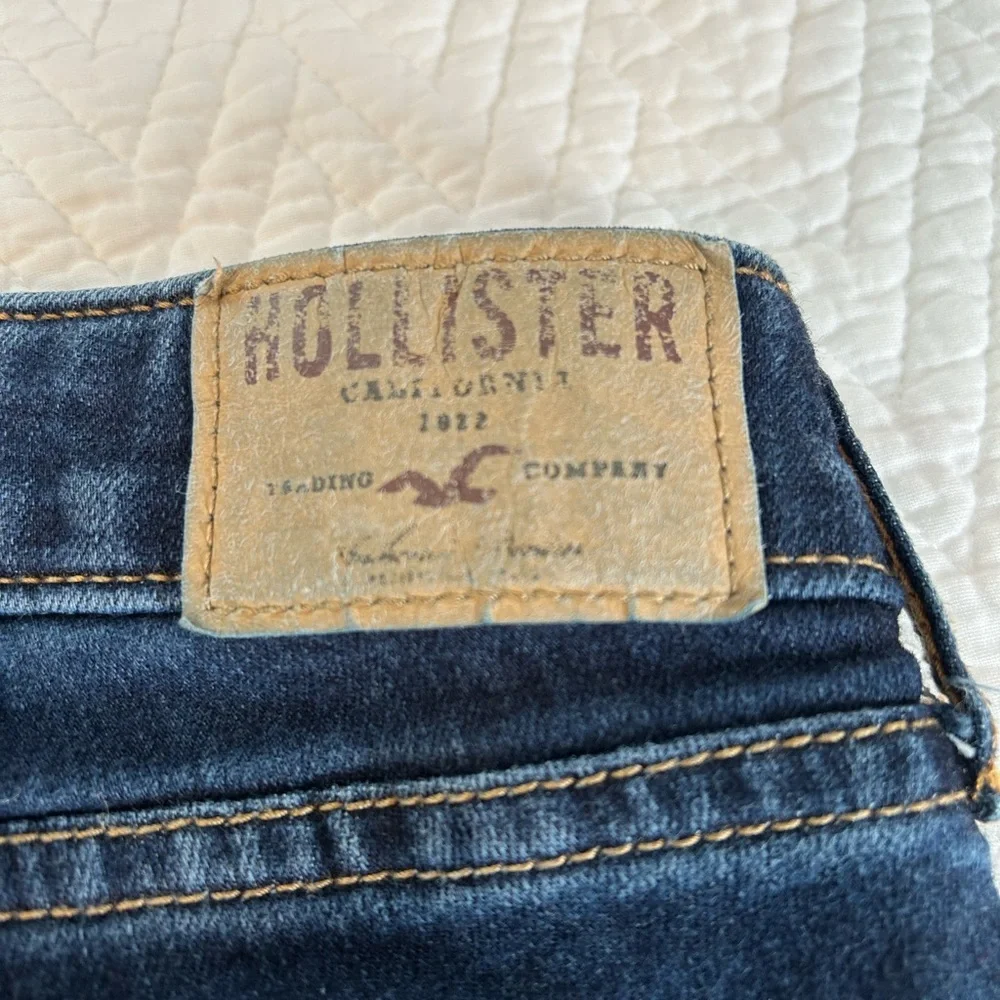Hollister women’s jeans